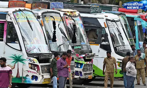 Karnataka : डीज़ल महंगा होने के बाद प्राइवेट बस किराए में 10-20% तक बढ़ोतरी Karnataka : डीज़ल महंगा होने के बाद प्राइवेट बस किराए में 10-20% तक बढ़ोतरी