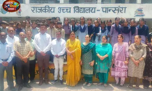 Yamunanagar में स्कूल अपग्रेडमेंट के लिए मेयर को सम्मान किया Yamunanagar में स्कूल अपग्रेडमेंट के लिए मेयर को सम्मान किया