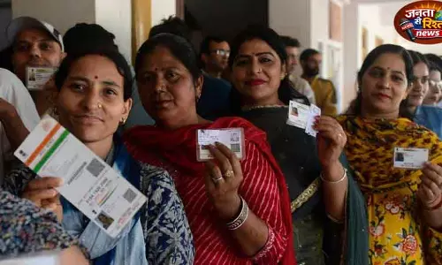 Himachal MC चुनाव: सोलन में कम वोटिंग के लिए वोटरों का मोहभंग जिम्मेदार Himachal MC चुनाव: सोलन में कम वोटिंग के लिए वोटरों का मोहभंग जिम्मेदार