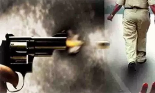 शिक्षक को गोली मारने वाले अपराधी का हाफ एनकाउंटर शिक्षक को गोली मारने वाले अपराधी का हाफ एनकाउंटर