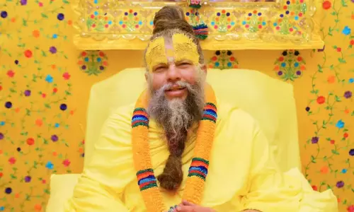प्रेमानंद महाराज के निर्णय से भक्तों में नाराजगी प्रेमानंद महाराज के निर्णय से भक्तों में नाराजगी