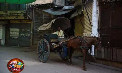Jammu में तांगे की पुरानी यादें, पीएम की अपील के बीच चर्चा में Jammu में तांगे की पुरानी यादें, पीएम की अपील के बीच चर्चा में
