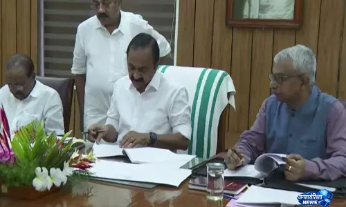 केरल के CM वी.डी. सतीशन ने पदभार ग्रहण करने के बाद पहली कैबिनेट बैठक की