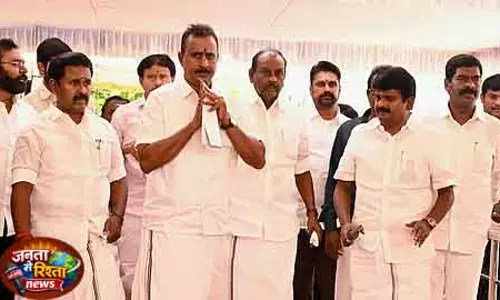 Chennai AIADMK का गुटबाजी बढ़ी, पलानीस्वामी को हटाने की पहल तेज़