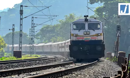 RRB Recruitment 2026: भारतीय रेलवे में नौकरी करने की इच्छा रखने वाले युवाओं के लिए सुनहरा मौका RRB Recruitment 2026: भारतीय रेलवे में नौकरी करने की इच्छा रखने वाले युवाओं के लिए सुनहरा मौका