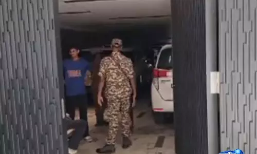 ED ने कथित बैंक धोखाधड़ी मामले में AAP नेता दीपक सिंगला को किया गिरफ्तार ED ने कथित बैंक धोखाधड़ी मामले में AAP नेता दीपक सिंगला को किया गिरफ्तार