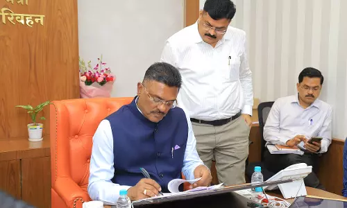 डीजल महंगा होने से MSRTC पर दबाव, फिर भी यात्री किराए में बढ़ोतरी नहीं होगी: मंत्री सरनाइक डीजल महंगा होने से MSRTC पर दबाव, फिर भी यात्री किराए में बढ़ोतरी नहीं होगी: मंत्री सरनाइक