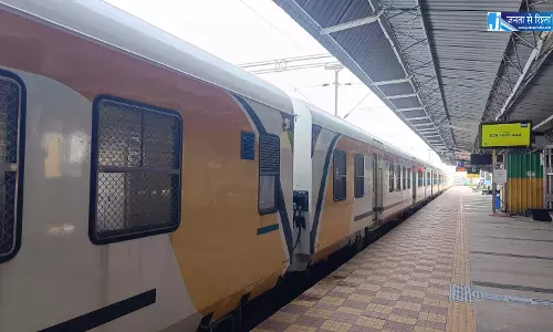 रायपुर-ताड़ोकी मेमू ट्रेन में अब 12 कोच, रेलवे ने चार बढ़ाए रायपुर-ताड़ोकी मेमू ट्रेन में अब 12 कोच, रेलवे ने चार बढ़ाए
