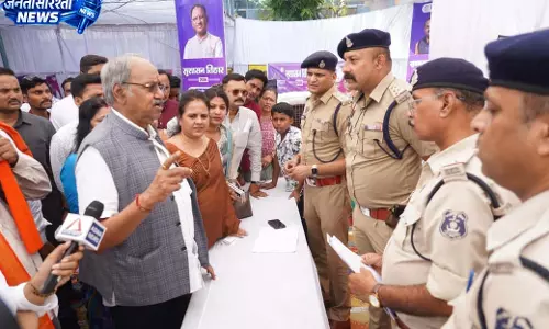 भीषण गर्मी में जनता को राहत दिलाने मैदान में उतरे सांसद बृजमोहन, अधिकारियों को लगाई फटकार