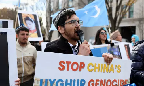 Tibetan और पूर्वी तुर्किस्तान के प्रतिनिधि स्वतंत्रता आंदोलनों के लिए अमेरिका का चाहते हैं समर्थन