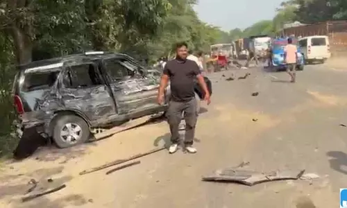 भीषण सड़क हादसा, ट्रक-ऑटो टक्कर में 5 की मौत, 6 घायल