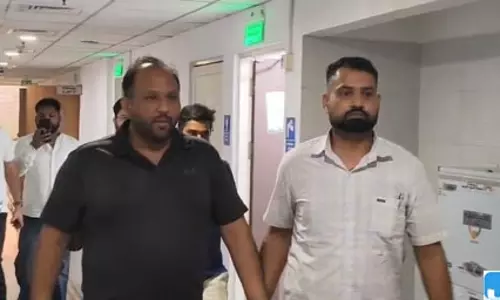 बैंक फ्रॉड केस: ईडी ने आप नेता दीपक सिंगला को राउज एवेन्यू कोर्ट में पेश किया बैंक फ्रॉड केस: ईडी ने आप नेता दीपक सिंगला को राउज एवेन्यू कोर्ट में पेश किया