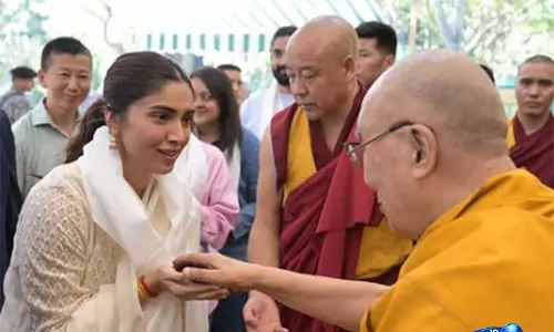 Bhumi Pednekar ने दलाई लामा से की मुलाकात, लिखा दिल को छू लेने वाला नोट Bhumi Pednekar ने दलाई लामा से की मुलाकात, लिखा दिल को छू लेने वाला नोट