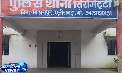 प्रेमिका के सामने टोके जाने पर युवक का हमला, कारोबारी पर चाकू से वार
