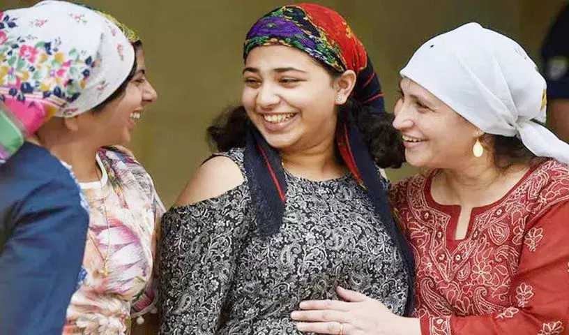 संपादकीय: पारसी - संकट में एक समुदाय संपादकीय: पारसी - संकट में एक समुदाय