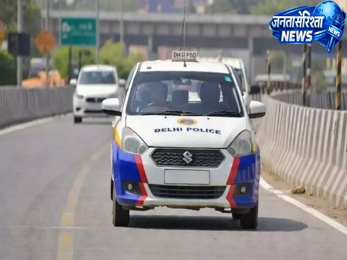 Delhi: पीएम मोदी की अपील पर पुलिस ने फ्यूल बचत मुहिम अभियान किया शुरू Delhi: पीएम मोदी की अपील पर पुलिस ने फ्यूल बचत मुहिम अभियान किया शुरू