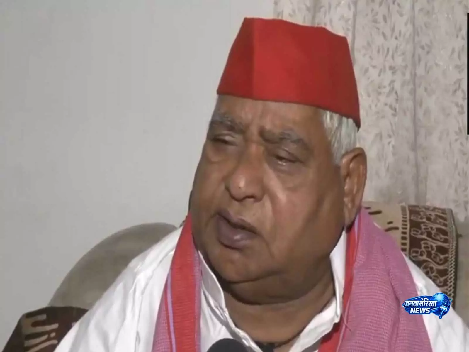 SP सांसद अवधेश प्रसाद का हमला: यूपी कैबिनेट बैठक पर बोले—“किसान परेशान, सरकार का जनता से कोई जुड़ाव नहीं” SP सांसद अवधेश प्रसाद का हमला: यूपी कैबिनेट बैठक पर बोले—“किसान परेशान, सरकार का जनता से कोई जुड़ाव नहीं”