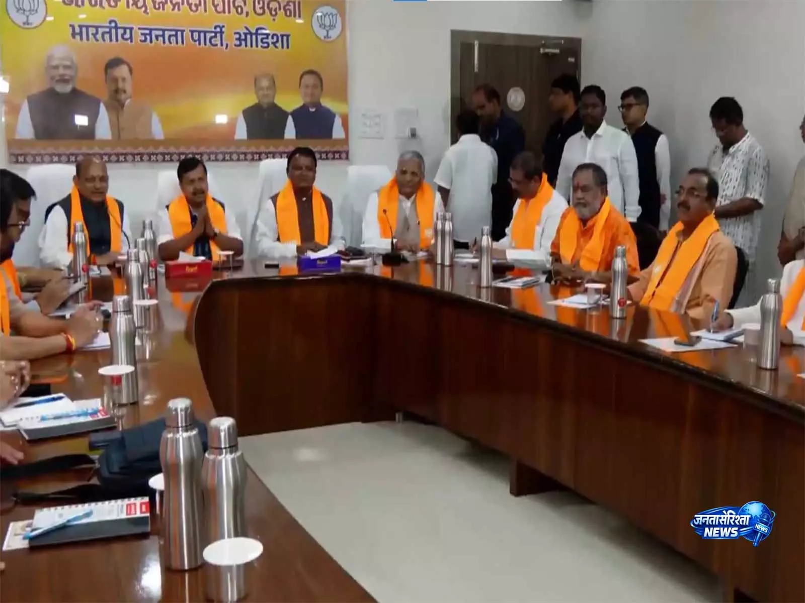 BJP के राष्ट्रीय अध्यक्ष नितिन नबीन ने भुवनेश्वर में ओडिशा कोर कमेटी की बैठक की अध्यक्षता की BJP के राष्ट्रीय अध्यक्ष नितिन नबीन ने भुवनेश्वर में ओडिशा कोर कमेटी की बैठक की अध्यक्षता की
