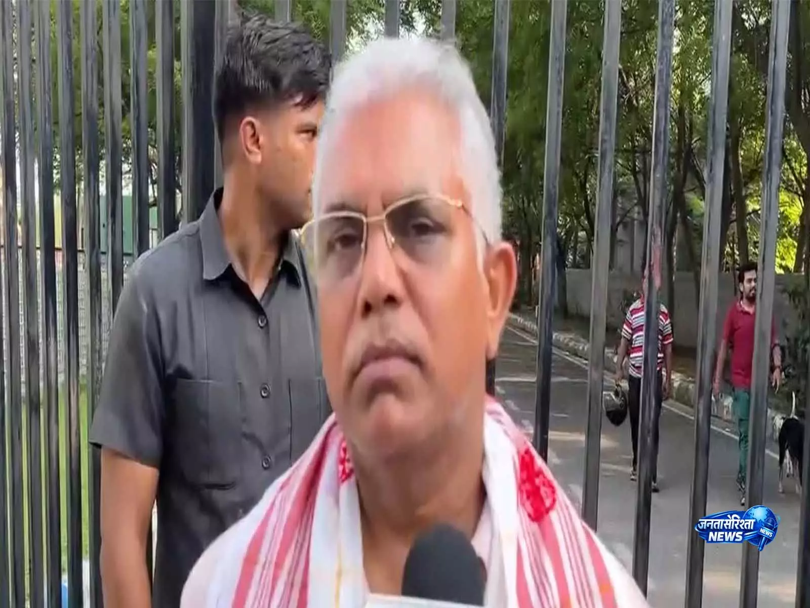 बंगाल की हालत Jammu -कश्मीर से भी बदतर: हावड़ा स्टेशन पर अतिक्रमण हटाओ अभियान के बीच दिलीप घोष बंगाल की हालत Jammu -कश्मीर से भी बदतर: हावड़ा स्टेशन पर अतिक्रमण हटाओ अभियान के बीच दिलीप घोष