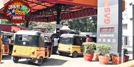 LPG की कमी से चेन्नई के ऑटोरिक्शा ड्राइवर परेशान LPG की कमी से चेन्नई के ऑटोरिक्शा ड्राइवर परेशान