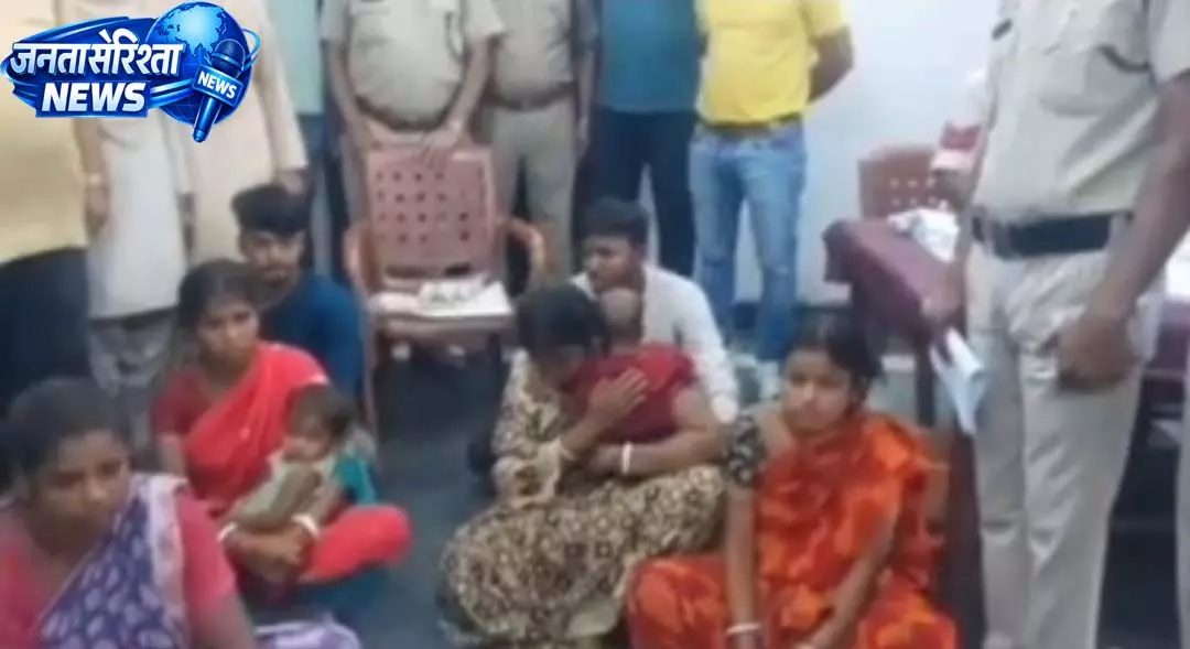 ट्रेनों में महिलाओं को निशाना बनाने वाला अंतरराज्यीय गिरोह गिरफ्तार ट्रेनों में महिलाओं को निशाना बनाने वाला अंतरराज्यीय गिरोह गिरफ्तार