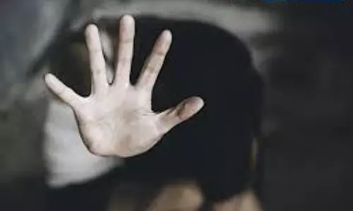 अपहरण कर NEET छात्रा के साथ रेप, नशीला इंजेक्शन देकर हैवानियत का बनाया गया शिकार अपहरण कर NEET छात्रा के साथ रेप, नशीला इंजेक्शन देकर हैवानियत का बनाया गया शिकार