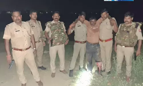चोर का हाफ एनकाउंटर, शराब दुकानों में करता था चोरी चोर का हाफ एनकाउंटर, शराब दुकानों में करता था चोरी
