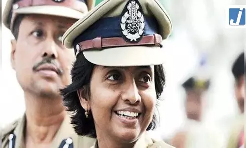 सुपरकॉप को मिली अहम भूमिका, चर्चा में है IPS दमयंती सेन सुपरकॉप को मिली अहम भूमिका, चर्चा में है IPS दमयंती सेन
