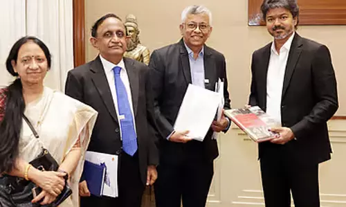 तमिलनाडु की आर्थिक वृद्धि को बढ़ावा देने के लिए CM विजय की सलाह तमिलनाडु की आर्थिक वृद्धि को बढ़ावा देने के लिए CM विजय की सलाह