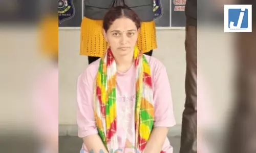 1.66 करोड़ के सोने की चोरी मामले में क्राइम ब्रांच ने ज्वेलरी स्टोर के कर्मचारी को किया गिरफ्तार 1.66 करोड़ के सोने की चोरी मामले में क्राइम ब्रांच ने ज्वेलरी स्टोर के कर्मचारी को किया गिरफ्तार
