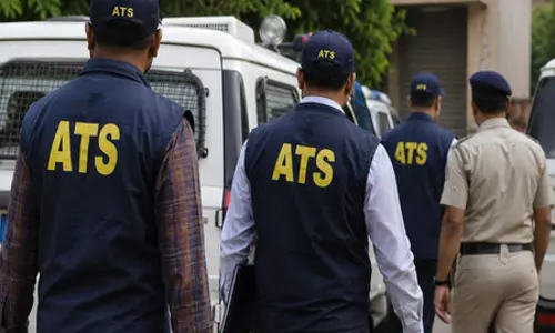 बुलढाणा में एटीएस की बड़ी कार्रवाई, अवैध हथियार तस्करी के तीन आरोपी गिरफ्तार बुलढाणा में एटीएस की बड़ी कार्रवाई, अवैध हथियार तस्करी के तीन आरोपी गिरफ्तार