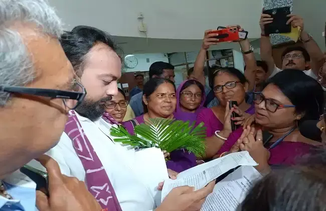 Kolkata: डॉक्टरों और स्वास्थ्यकर्मियों की सुरक्षा को लेकर अहम बैठक आयोजित Kolkata: डॉक्टरों और स्वास्थ्यकर्मियों की सुरक्षा को लेकर अहम बैठक आयोजित