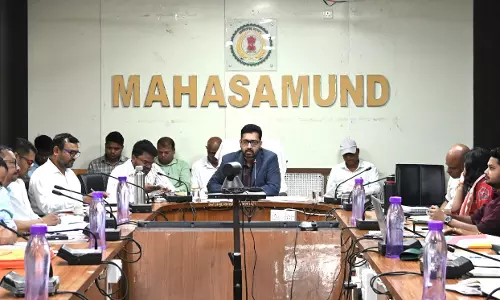 कलेक्टर ने ली साप्ताहिक समय-सीमा की बैठक
