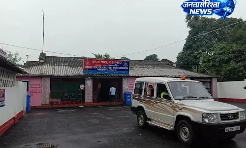 Odisha : पति-पत्नी विवाद ने लिया हिंसक रूप, युवक ससुराल में बंधक बनाकर पीटा गया Odisha : पति-पत्नी विवाद ने लिया हिंसक रूप, युवक ससुराल में बंधक बनाकर पीटा गया