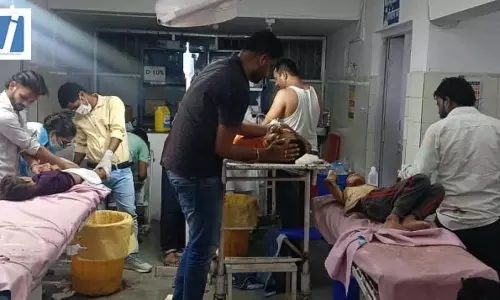 ट्रक ने ट्रैक्टर-ट्रॉली को टक्कर मारी, 3 श्रद्धालुओं की मौत, 25 से ज्यादा घायल