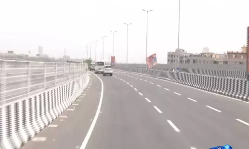 DND-जेवर एयरपोर्ट हाई-स्पीड कॉरिडोर से दिल्ली-NCR कनेक्टिविटी बढ़ेगी और ट्रैफिक जाम कम होगा DND-जेवर एयरपोर्ट हाई-स्पीड कॉरिडोर से दिल्ली-NCR कनेक्टिविटी बढ़ेगी और ट्रैफिक जाम कम होगा