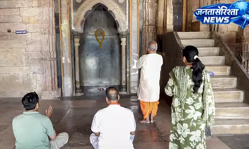 भोजशाला फैसले के बाद देवी Vagdevi की मूर्ति की वापसी की मांग, लंदन म्यूज़ियम पर उठे सवाल भोजशाला फैसले के बाद देवी Vagdevi की मूर्ति की वापसी की मांग, लंदन म्यूज़ियम पर उठे सवाल
