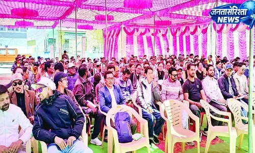 काजा में चुनाव कर्मियों को निष्पक्ष चुनाव करवाने के लिए दी ट्रेनिंग काजा में चुनाव कर्मियों को निष्पक्ष चुनाव करवाने के लिए दी ट्रेनिंग