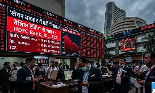 शेयर बाजार में गिरावट, RIL, HDFC बैंक और TCS ग्लोबल रैंकिंग से बाहर शेयर बाजार में गिरावट, RIL, HDFC बैंक और TCS ग्लोबल रैंकिंग से बाहर