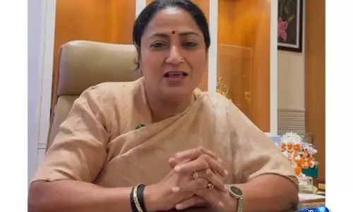CM ने दिल्ली में खराब मूर्तियों की सही तरीके से रीसाइक्लिंग के लिए स्पेशल कलेक्शन सेंटर बनाने का ऐलान किया CM ने दिल्ली में खराब मूर्तियों की सही तरीके से रीसाइक्लिंग के लिए स्पेशल कलेक्शन सेंटर बनाने का ऐलान किया