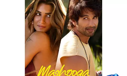 कृति सनोन ने कॉकटेल 2 के Mashooqa में शाहिद कपूर के साथ मस्ती भरा चार्म दिखाया