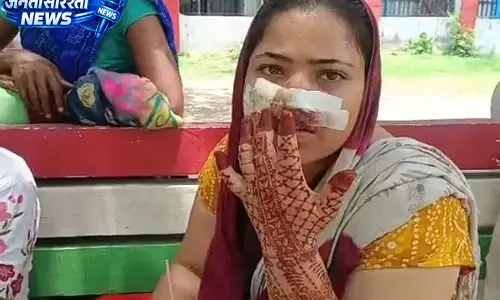 15 से अधिक बदमाशों का घर पर हमला, महिलाओं-बच्चों से मारपीट 15 से अधिक बदमाशों का घर पर हमला, महिलाओं-बच्चों से मारपीट