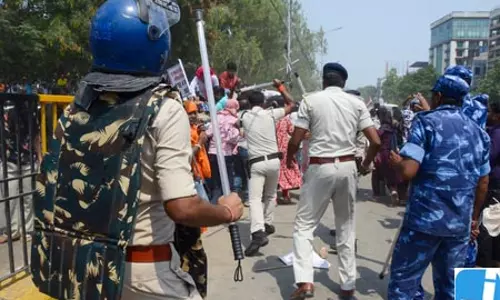 टीआरई-4 उम्मीदवारों के विरोध प्रदर्शन को लेकर पटना प्रशासन अलर्ट पर टीआरई-4 उम्मीदवारों के विरोध प्रदर्शन को लेकर पटना प्रशासन अलर्ट पर