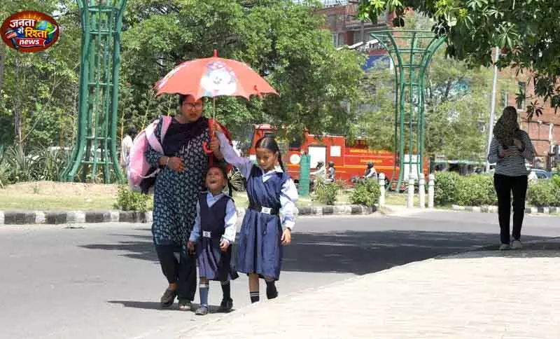 पंजाब-Haryana में लू, चंडीगढ़ 42°C पंजाब-Haryana में लू, चंडीगढ़ 42°C