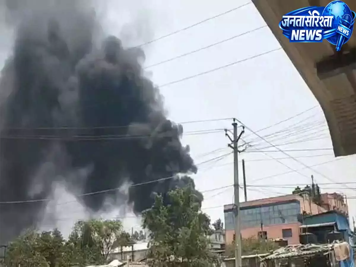 Medchal: केमिकल फैक्ट्री में लगी आग Medchal: केमिकल फैक्ट्री में लगी आग