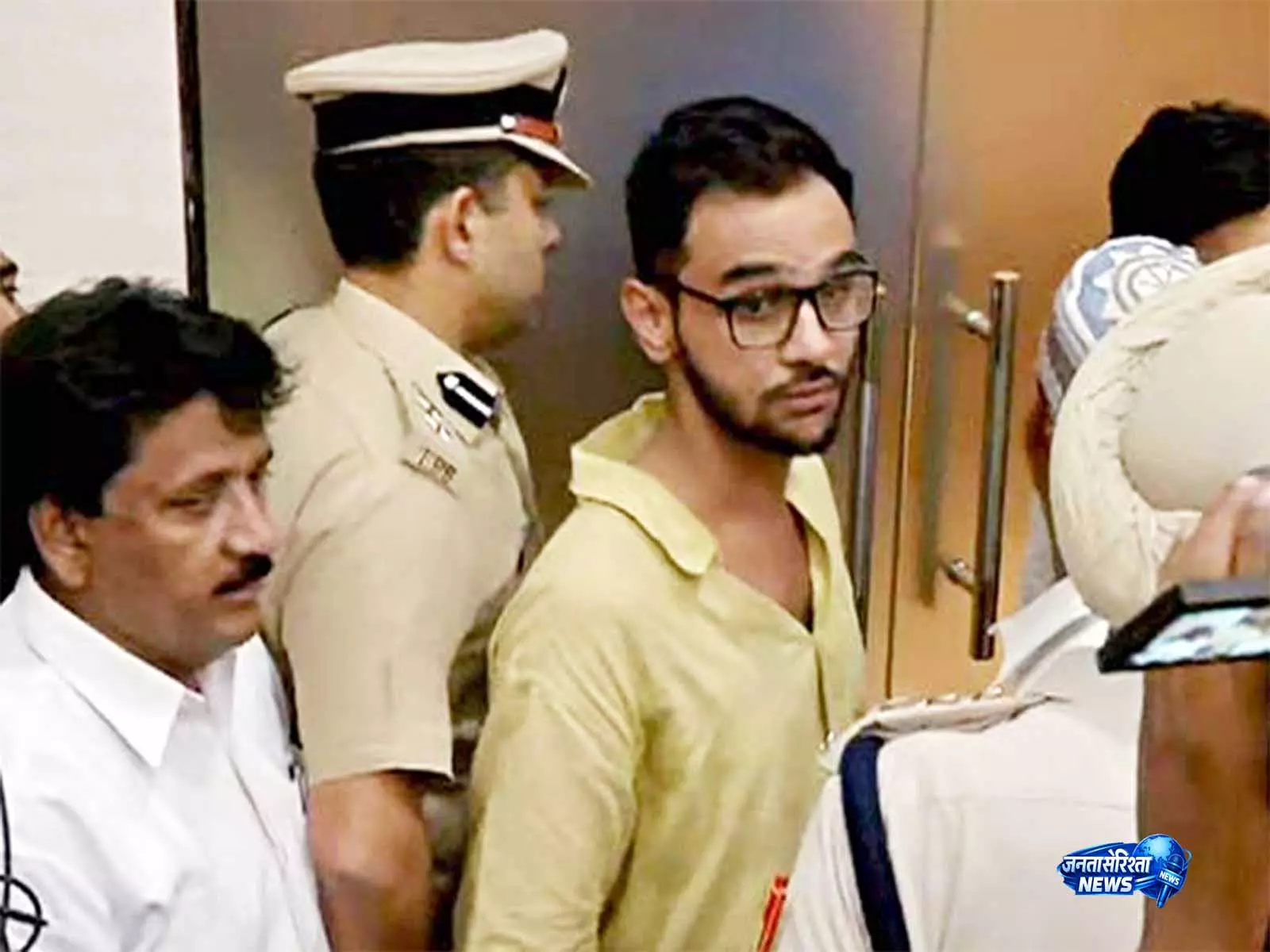 Delhi दंगा मामले में उमर खालिद को अंतरिम ज़मानत नहीं मिली, कोर्ट ने कहा कि बताए गए आधार उचित नहीं Delhi दंगा मामले में उमर खालिद को अंतरिम ज़मानत नहीं मिली, कोर्ट ने कहा कि बताए गए आधार उचित नहीं