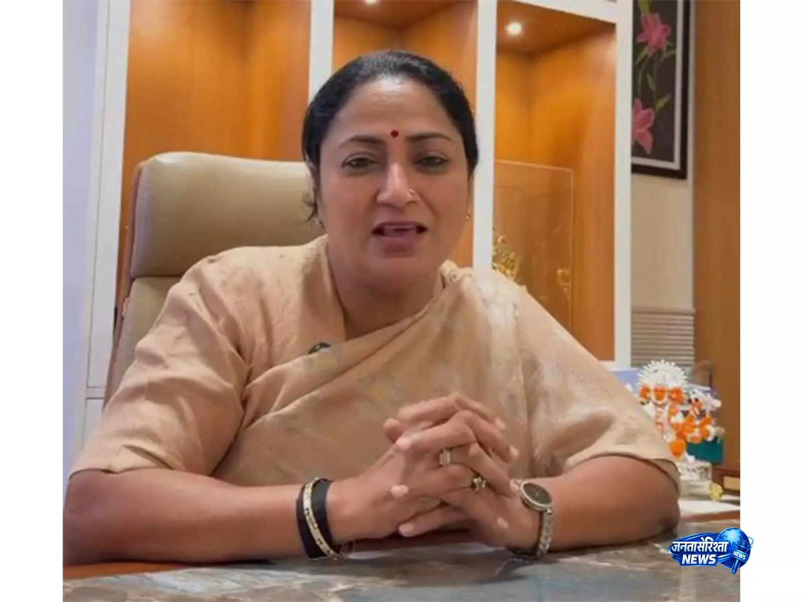 CM ने दिल्ली में खराब मूर्तियों की सही तरीके से रीसाइक्लिंग के लिए स्पेशल कलेक्शन सेंटर बनाने का ऐलान किया CM ने दिल्ली में खराब मूर्तियों की सही तरीके से रीसाइक्लिंग के लिए स्पेशल कलेक्शन सेंटर बनाने का ऐलान किया