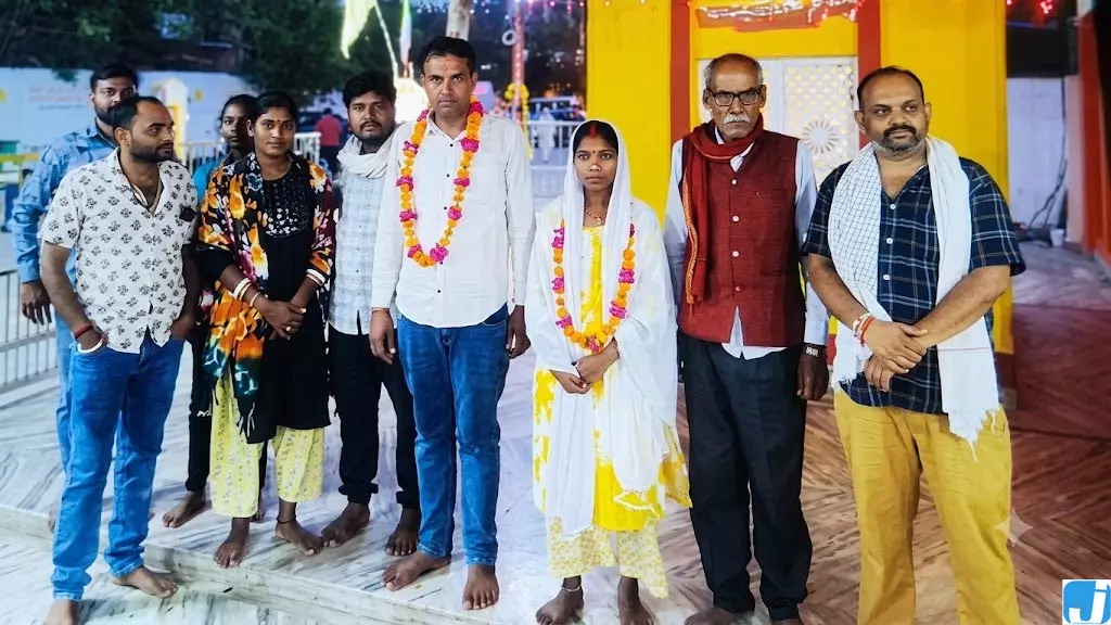 शादी के नाम पर बड़ा फ्रॉड, चौथे दिन दुल्हन जेवर-नकदी लेकर फरार शादी के नाम पर बड़ा फ्रॉड, चौथे दिन दुल्हन जेवर-नकदी लेकर फरार
