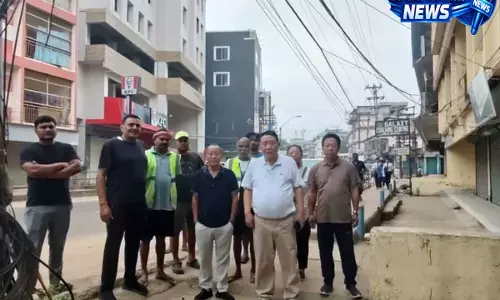 DIMAPUR: DMC मिडलैंड में जल निकासी का निरीक्षण DIMAPUR: DMC मिडलैंड में जल निकासी का निरीक्षण