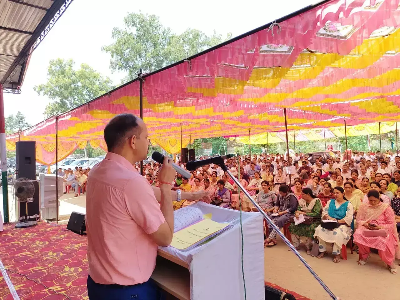 Hamirpur: भोरंज में चुनाव अधिकारियों के लिए पूर्वाभ्यास आयोजित किया गया Hamirpur: भोरंज में चुनाव अधिकारियों के लिए पूर्वाभ्यास आयोजित किया गया